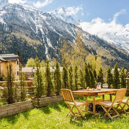 Pothecary -chamonix Year Daire
